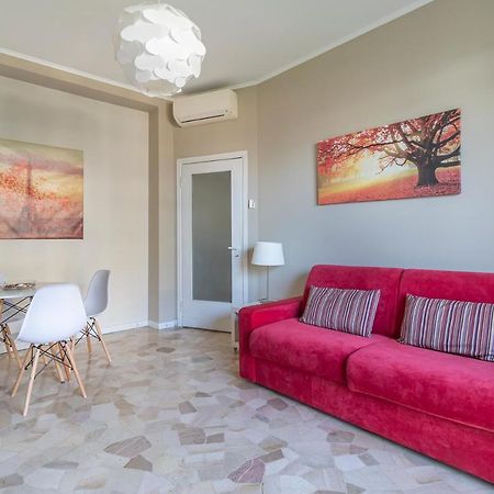 Altido Trendy Flat With Balcony, Easy Access To Milan Centreアパートメント エクステリア 写真